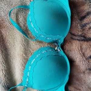 Victoria's Secret plunge bra